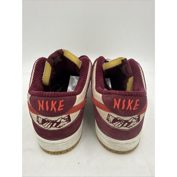 Size 10 - Skate Like a Girl x Nike Dunk SB Low White - Picture 3 of 7